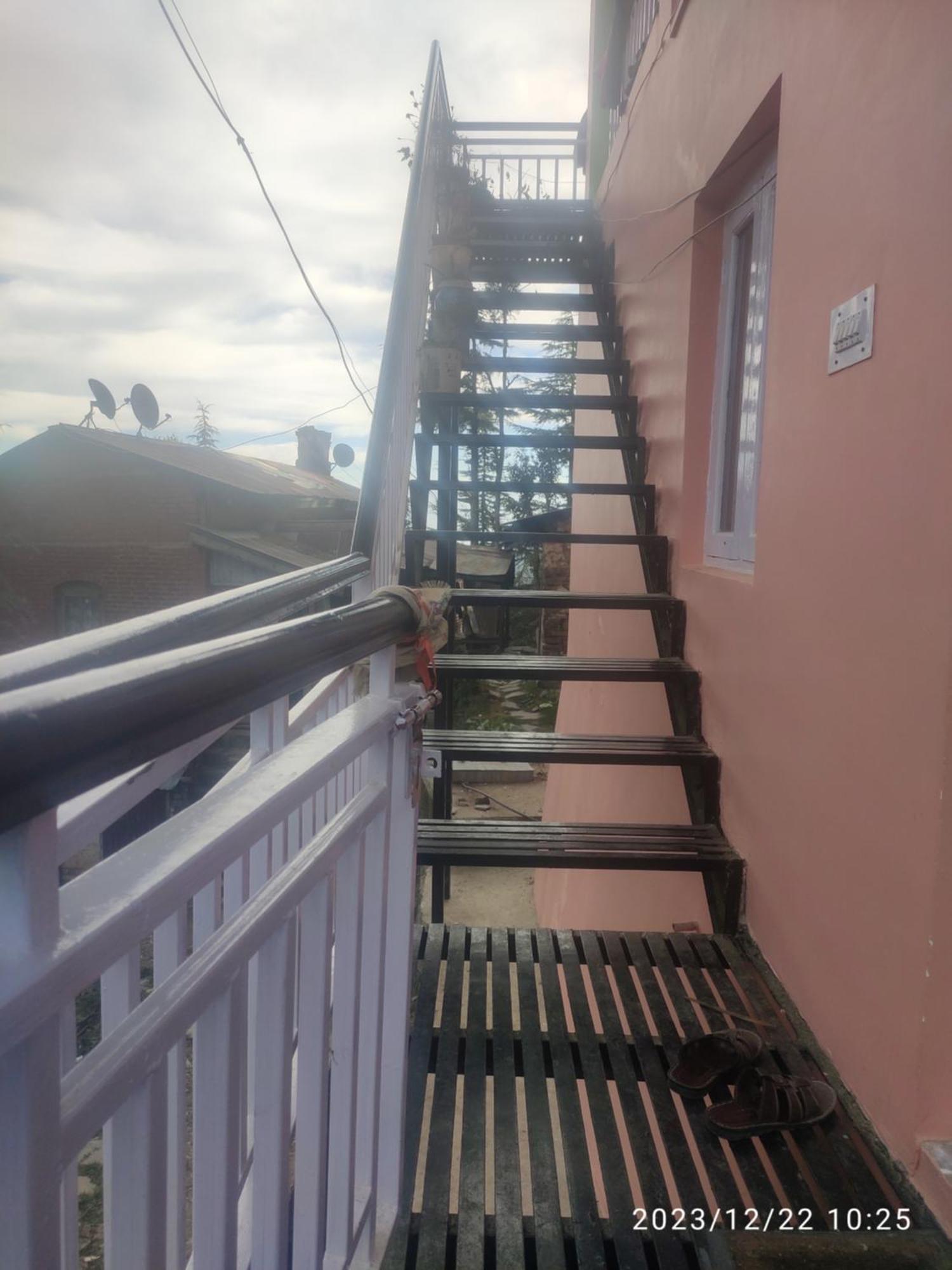 Tree Valley Homestay Чейл Экстерьер фото
